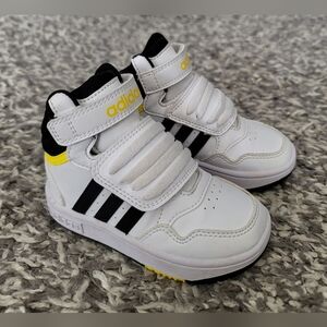 Adidas Kids (Infant/baby) Size 7 Hoops Mid Velcro Shoes. Like New